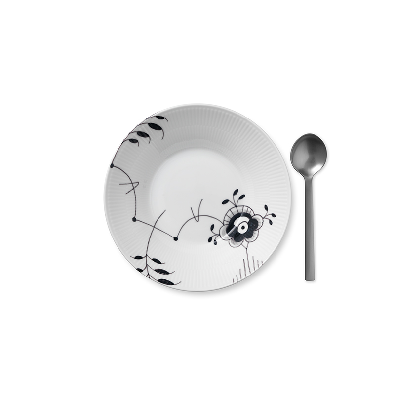 Pastateller - 24 cm Black Fluted Mega Royal Copenhagen